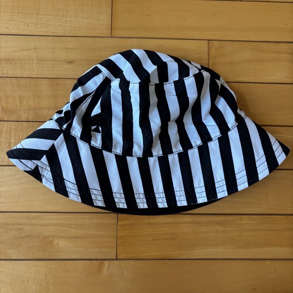 Kate Spade Black Reversible Bucket Hat - OS - Picture 2 of 4